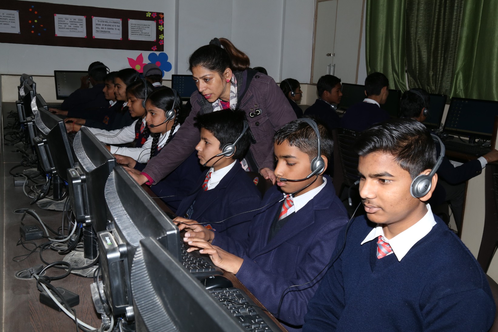 english-language-lab-aps-chandimandir